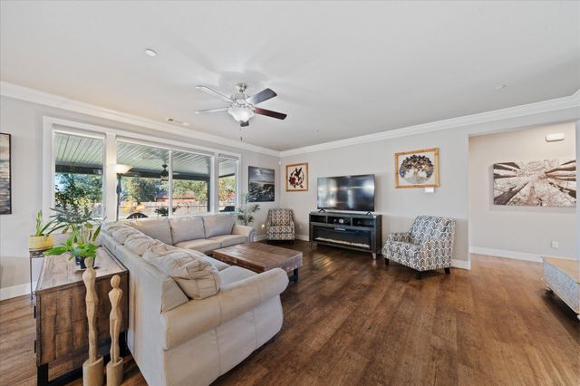 20280 Ballentine Drive, Anderson, CA 96007