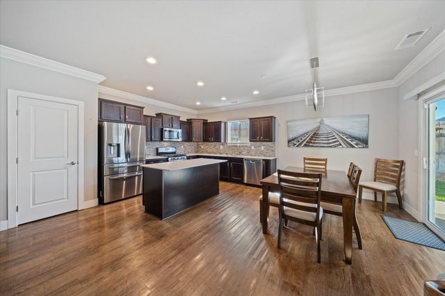 20280 Ballentine Drive, Anderson, CA 96007