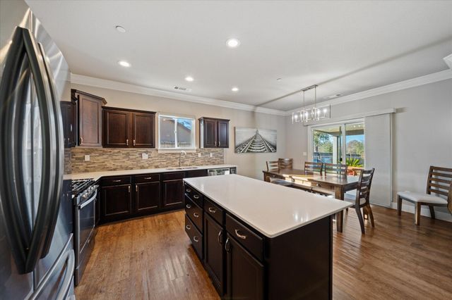 20280 Ballentine Drive, Anderson, CA 96007