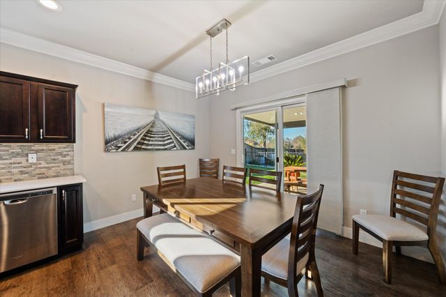 20280 Ballentine Drive, Anderson, CA 96007