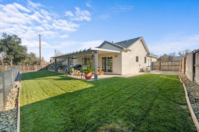 20280 Ballentine Drive, Anderson, CA 96007
