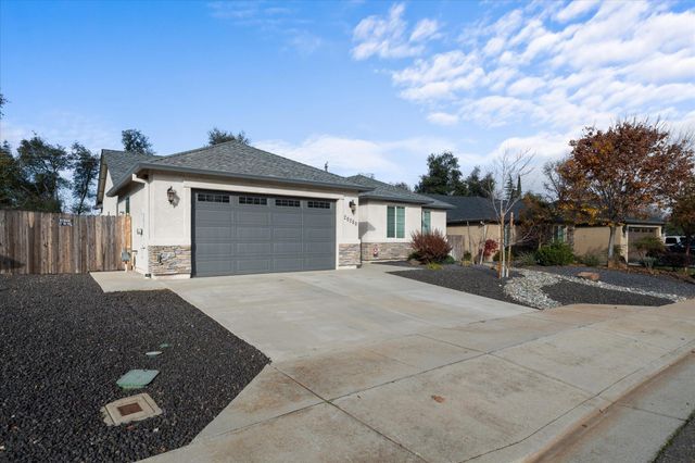 20280 Ballentine Drive, Anderson, CA 96007