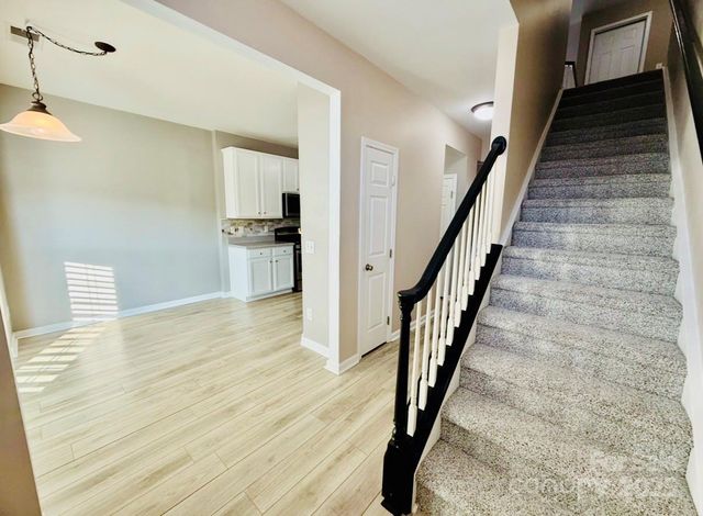 318 Shingleoak Drive, Lake Wylie, SC 29710