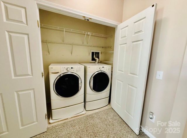 318 Shingleoak Drive, Lake Wylie, SC 29710