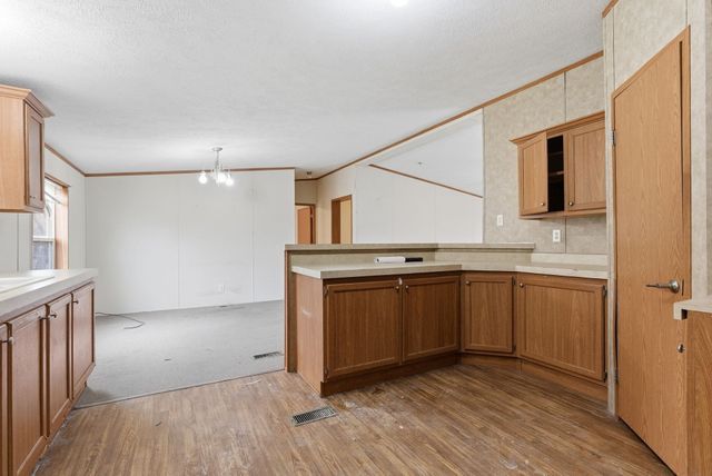 21311 85th Rd, Winfield, KS 67156