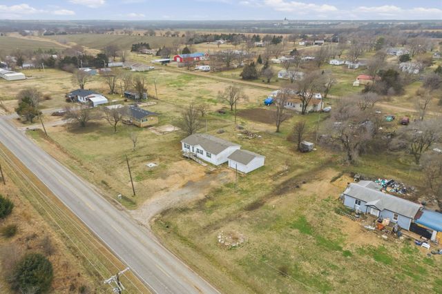 21311 85th Rd, Winfield, KS 67156