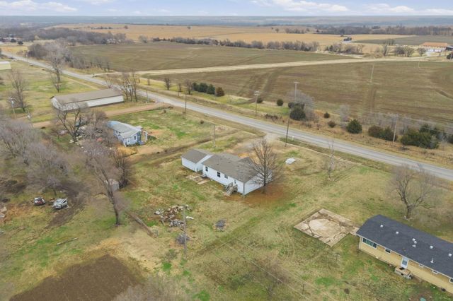 21311 85th Rd, Winfield, KS 67156
