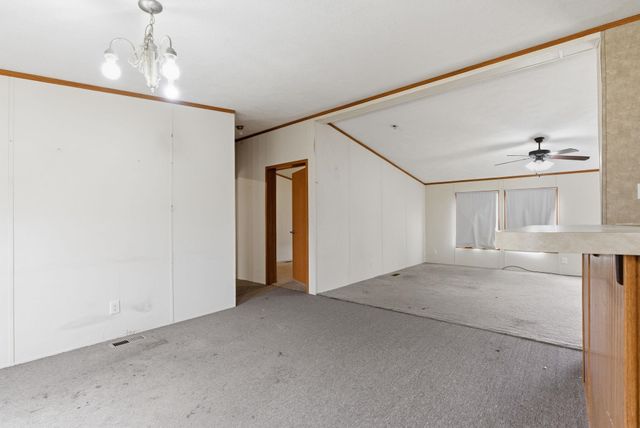 21311 85th Rd, Winfield, KS 67156