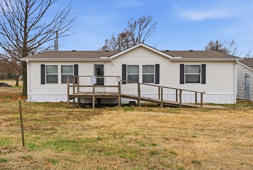 21311 85th Rd, Winfield, KS 67156