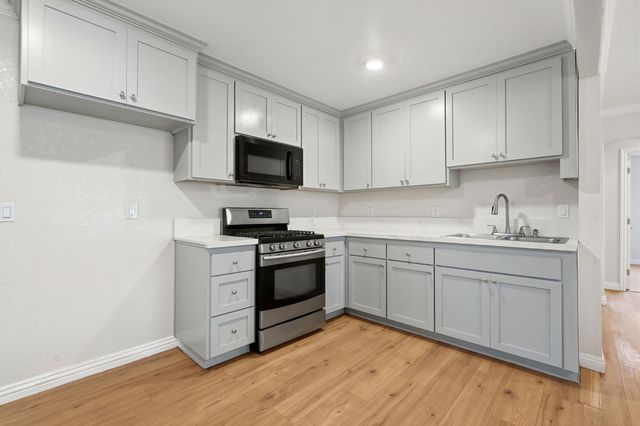 8651 E Khan Street, Selma, CA 93662