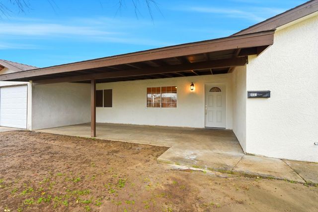 8651 E Khan Street, Selma, CA 93662