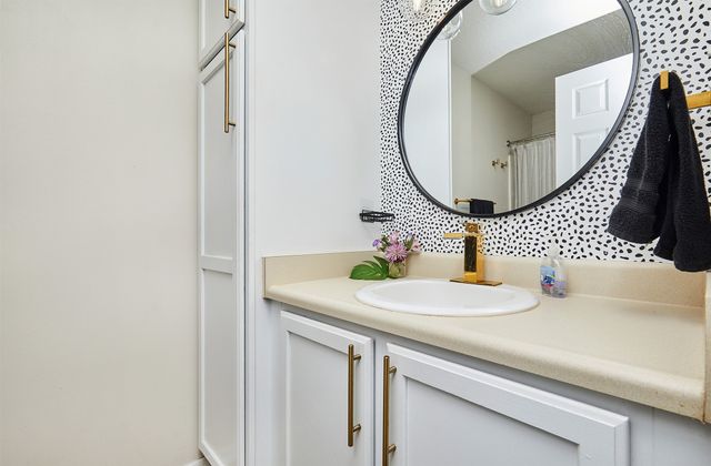 1209 S 52nd Street 1104, West Des Moines, IA 50265