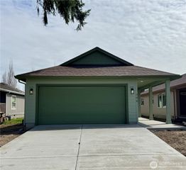 206 Douglas Street, Longview, WA 98632