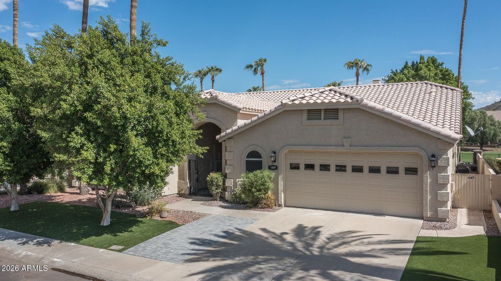 5859 W DEL LAGO Circle, Glendale, AZ 85308 — photo 2