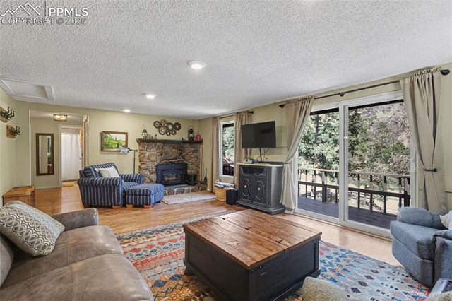 10145 Chipita Park Road, Cascade, CO 80809