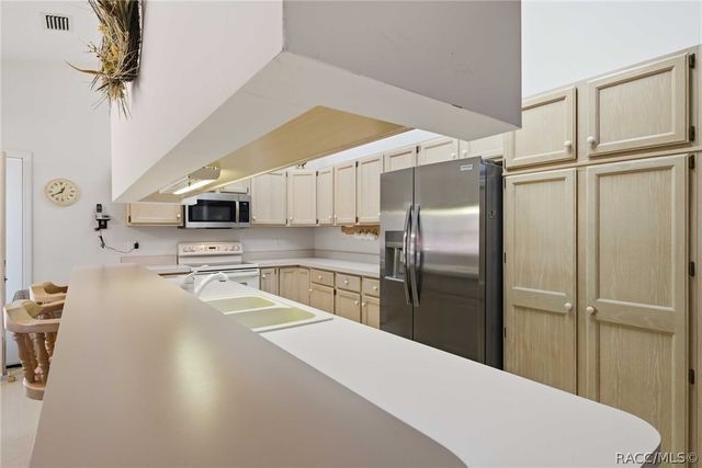 2 Fairwoods Court, Homosassa, FL 34446