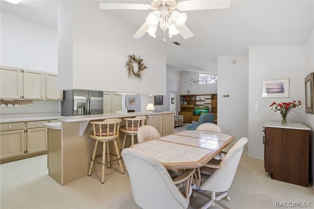 2 Fairwoods Court, Homosassa, FL 34446