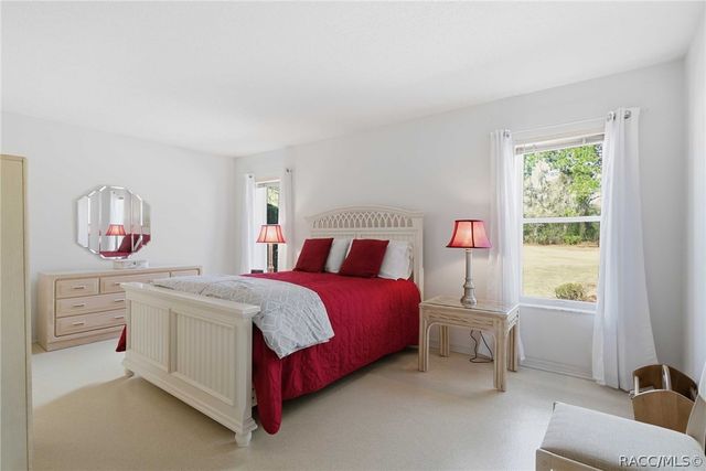 2 Fairwoods Court, Homosassa, FL 34446