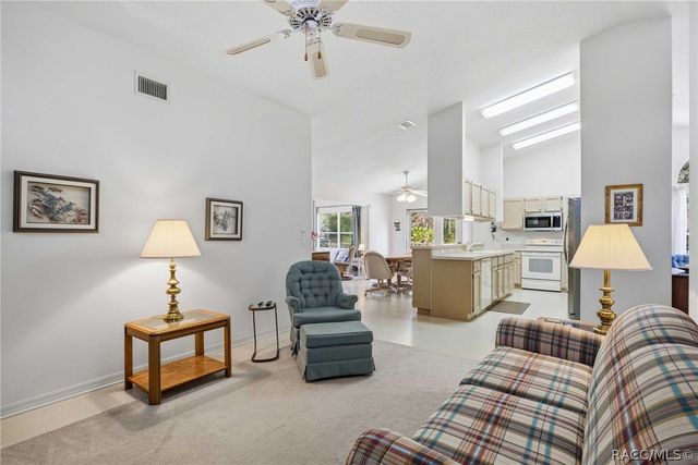 2 Fairwoods Court, Homosassa, FL 34446