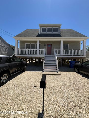 215 Heron Road, Lavallette, NJ 08735