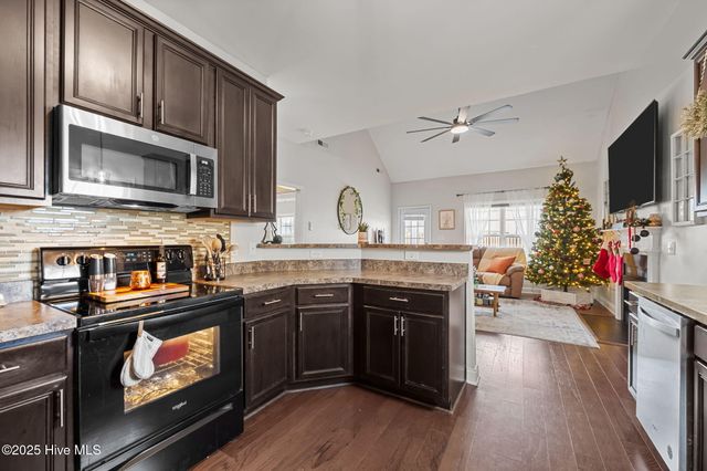 228 Maidstone Drive, Richlands, NC 28574