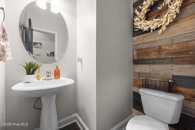 228 Maidstone Drive, Richlands, NC 28574