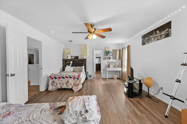 6725 Prairie Fire Road, Arlington, TX 76002