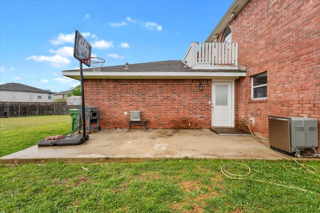 6725 Prairie Fire Road, Arlington, TX 76002