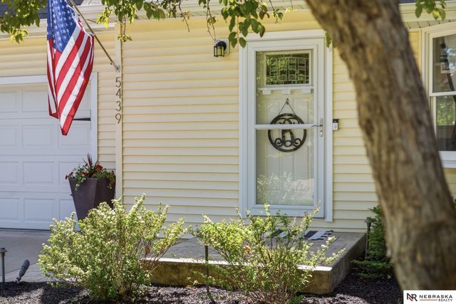 5439 S 32nd Street, Lincoln, NE 68516