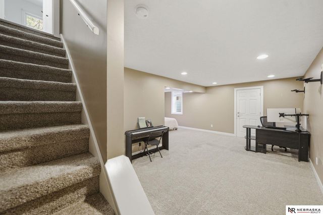 5439 S 32nd Street, Lincoln, NE 68516