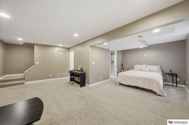 5439 S 32nd Street, Lincoln, NE 68516