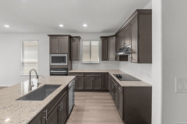 118 THORNY GROVE, San Antonio, TX 78253