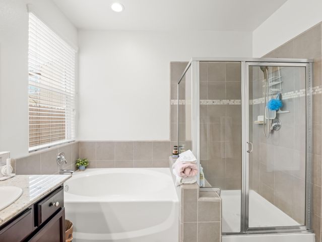 2459 Lombard Lane, Clovis, CA 93611