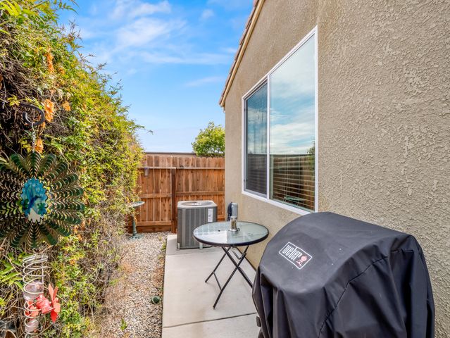 2459 Lombard Lane, Clovis, CA 93611