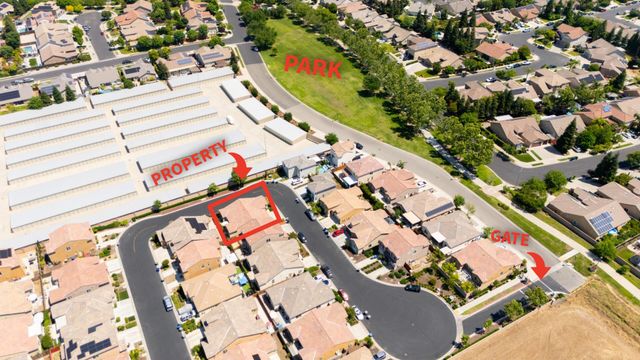 2459 Lombard Lane, Clovis, CA 93611