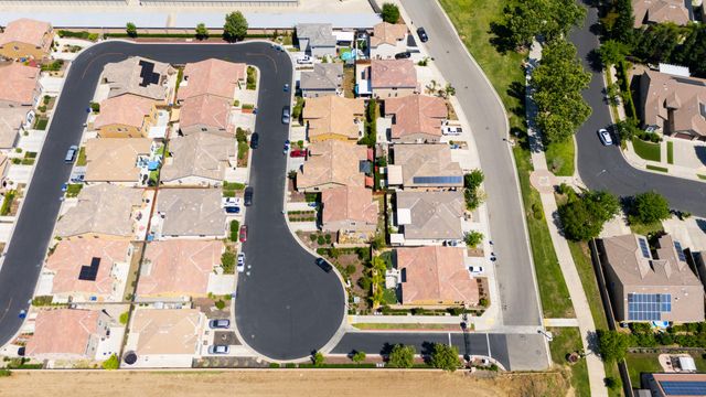 2459 Lombard Lane, Clovis, CA 93611