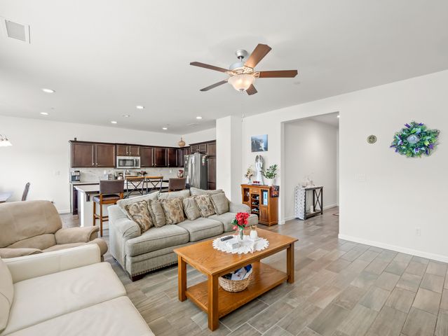 2459 Lombard Lane, Clovis, CA 93611