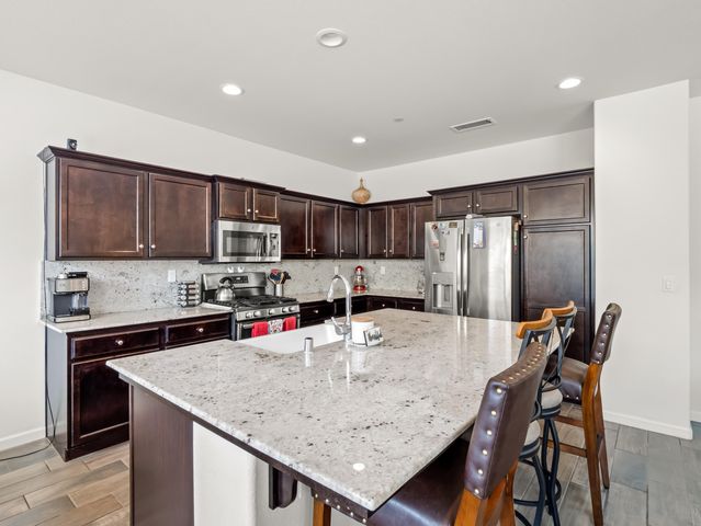 2459 Lombard Lane, Clovis, CA 93611