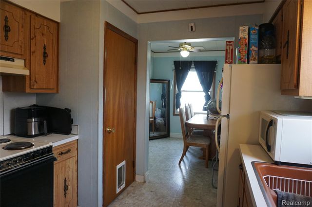 2008 University Avenue, Flint, MI 48504