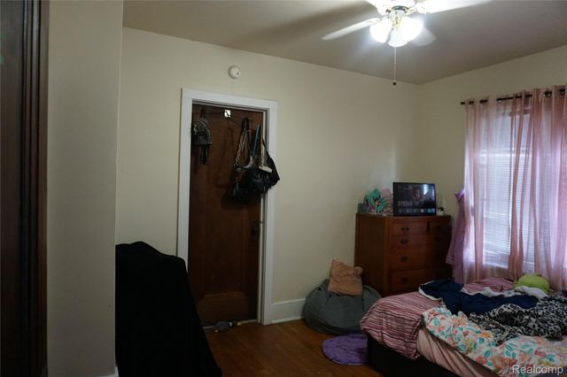 2008 University Avenue, Flint, MI 48504