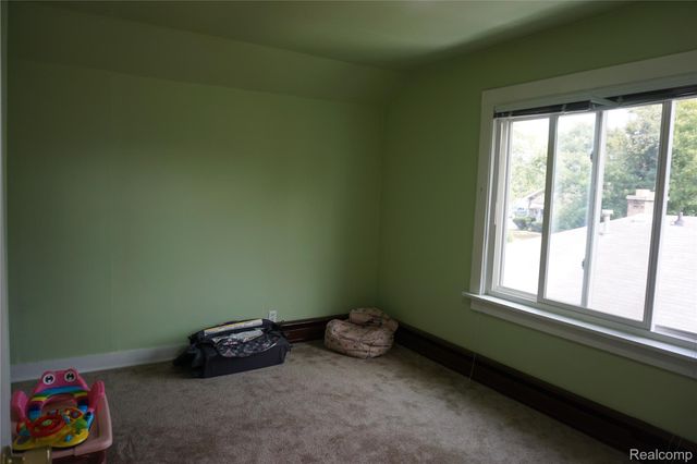 2008 University Avenue, Flint, MI 48504