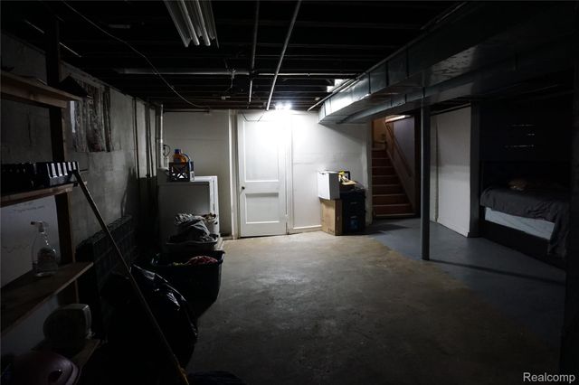 2008 University Avenue, Flint, MI 48504