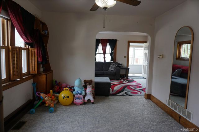 2008 University Avenue, Flint, MI 48504