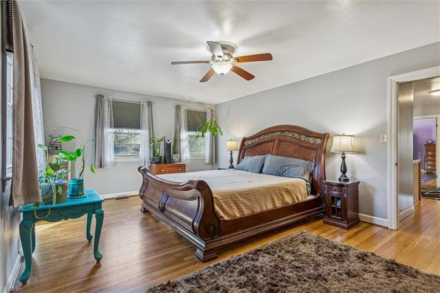 24 Langhorne RD, Newport News, VA 23606