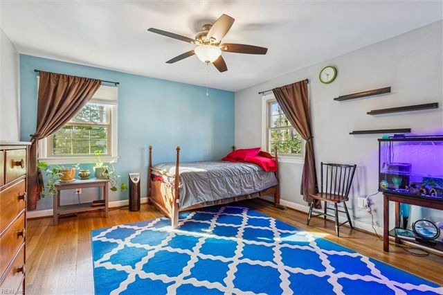 24 Langhorne RD, Newport News, VA 23606