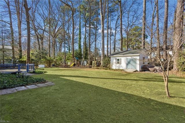 24 Langhorne RD, Newport News, VA 23606