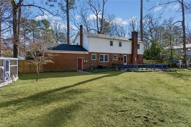 24 Langhorne RD, Newport News, VA 23606