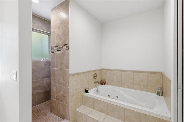 1536 Alvamar Drive, Lawrence, KS 66047