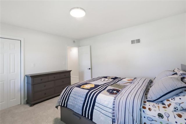 1536 Alvamar Drive, Lawrence, KS 66047