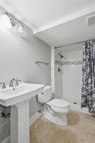 1536 Alvamar Drive, Lawrence, KS 66047